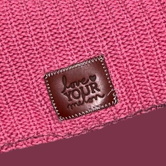 Love Your Melon Hot Pink Knit Logo Winter Slouch Beanie - Picture 2 of 2